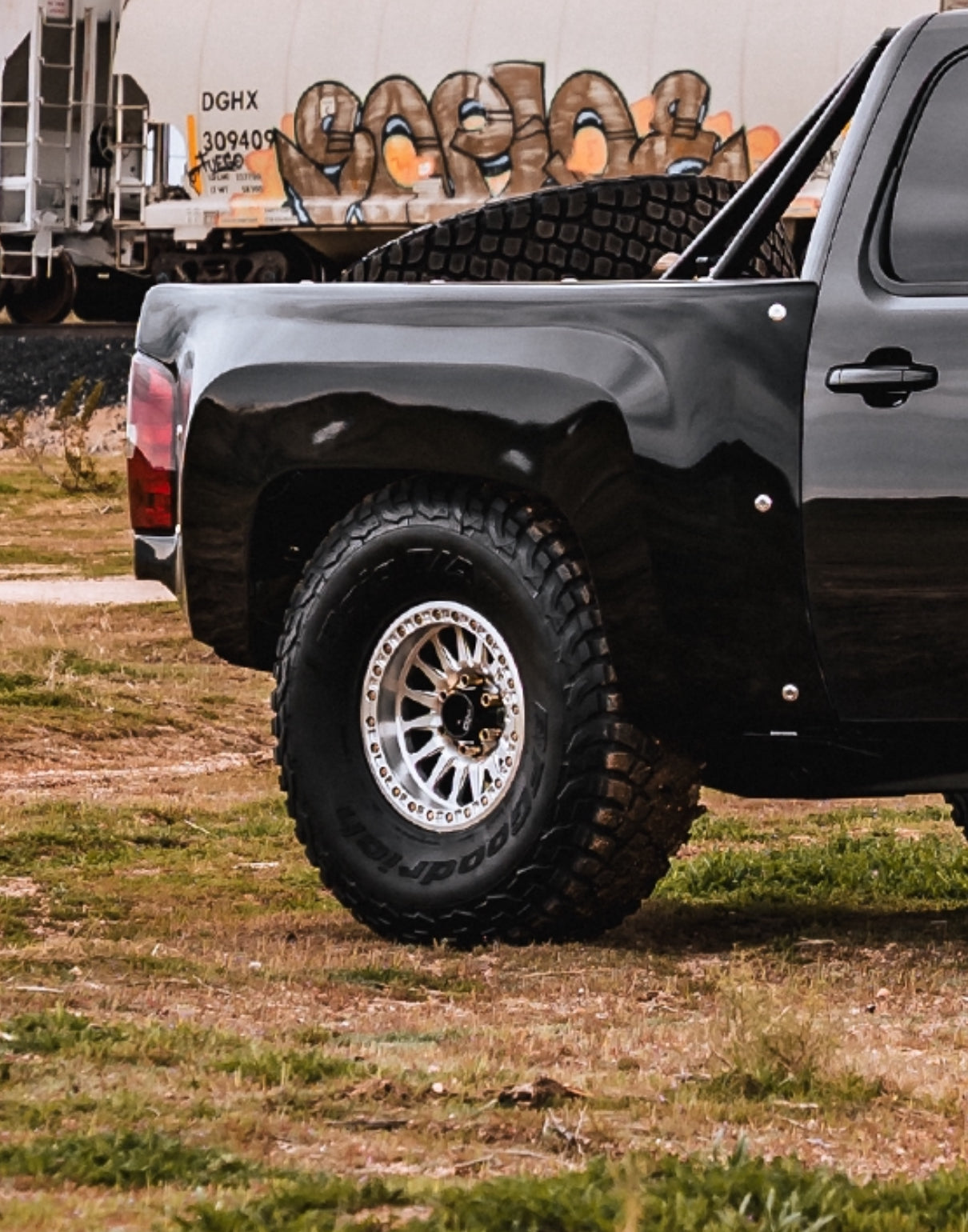 GTS CUSTOMS 07-13 Silverado 6" Fiberglass PRE-ORDER